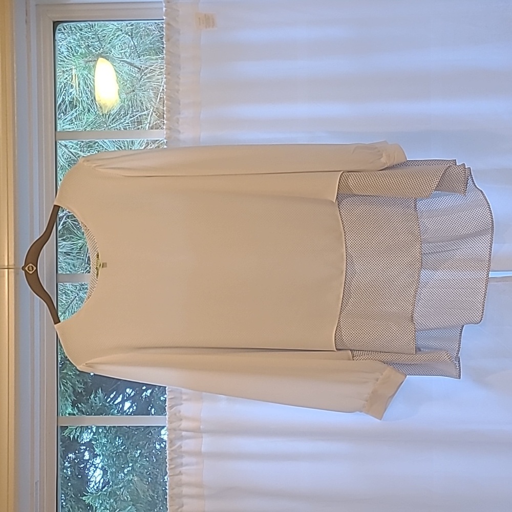 Trisha Tyler Blouse in a Size XL, NWOT!